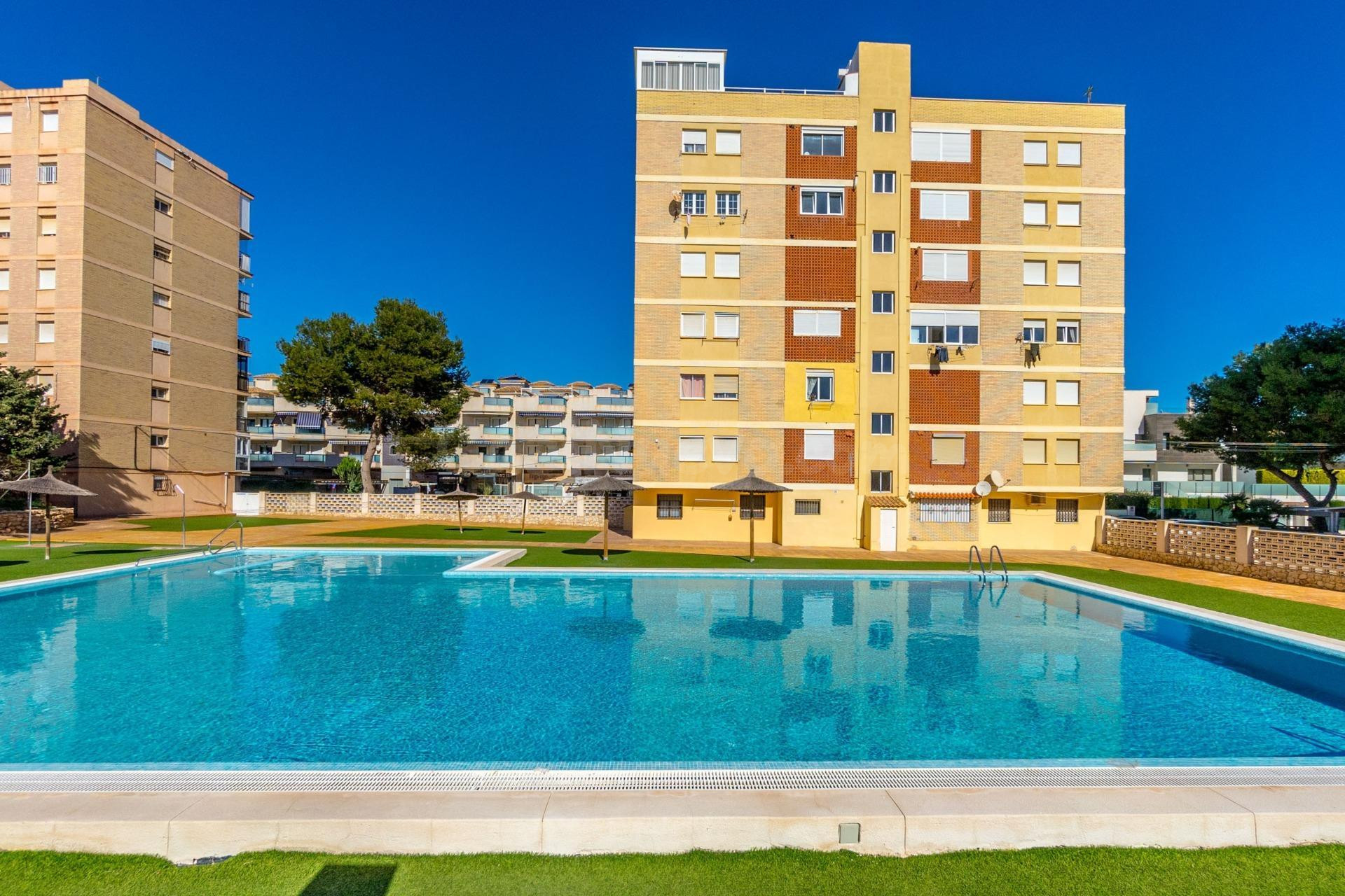 APARTAMENTO DE 4 DORMITORIOS 3 BAÑOS EN LA ZENIA ( ORIHUELA 
