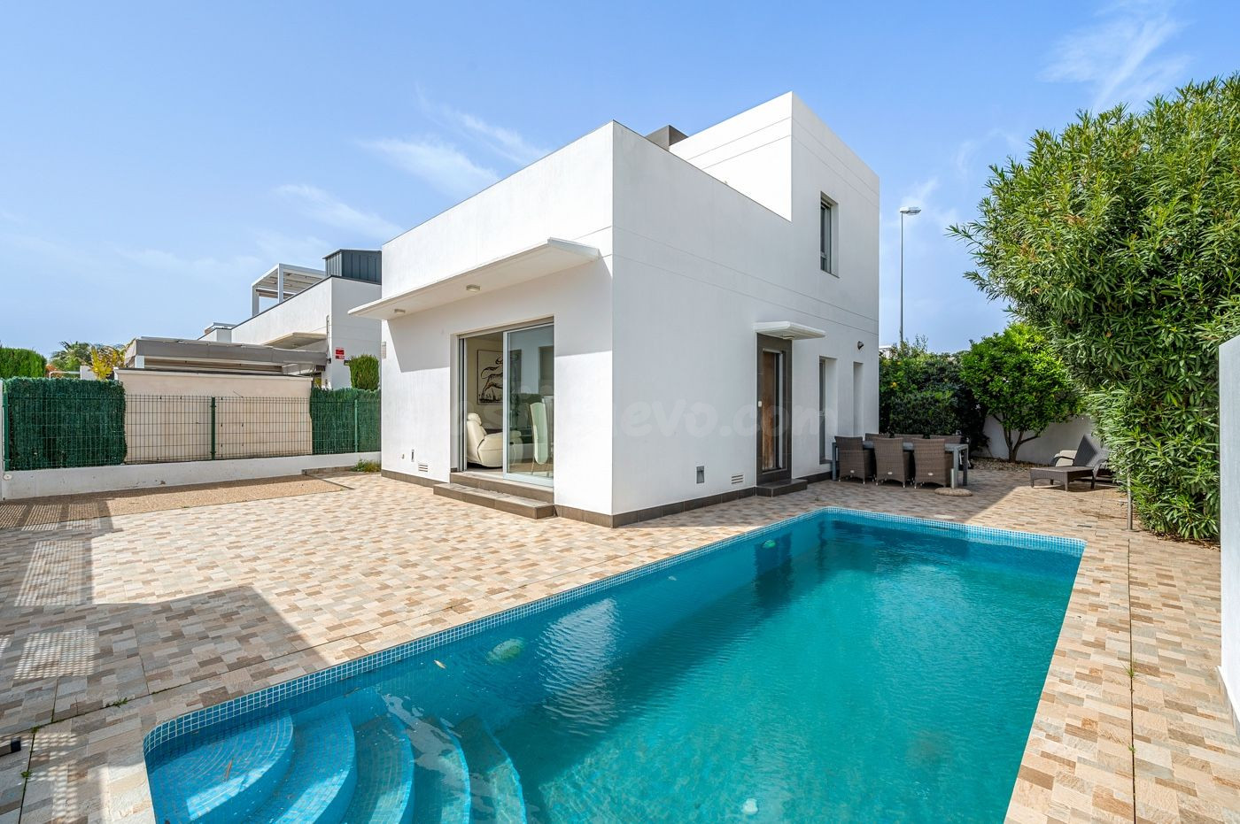 VILLA EN CIUDAD QUESADA DE 3 DORMITORIOS (ALICANTE) - foto 4