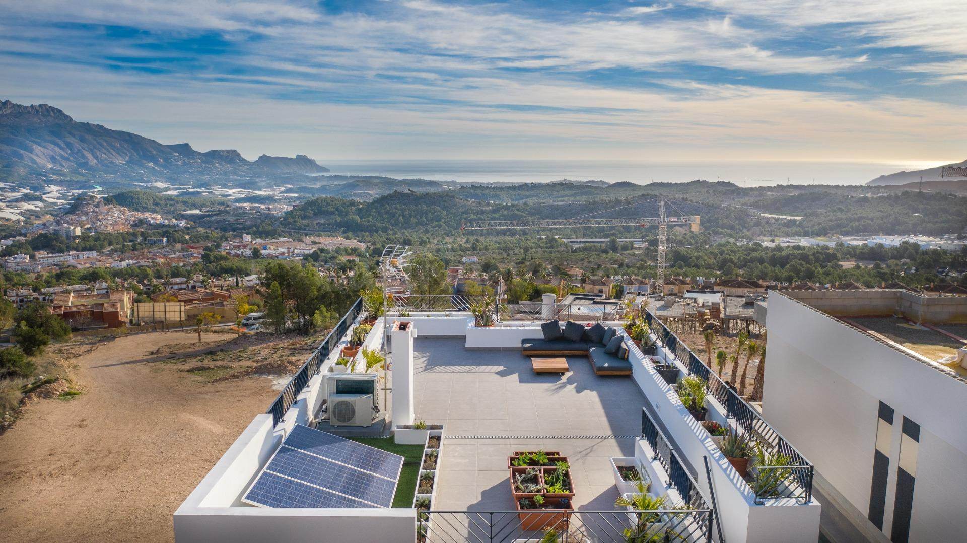VILLA INDEPENDIENTE DE 3 DORMITORIOS 2 BAÑOS CON VISTAS AL M - foto 4