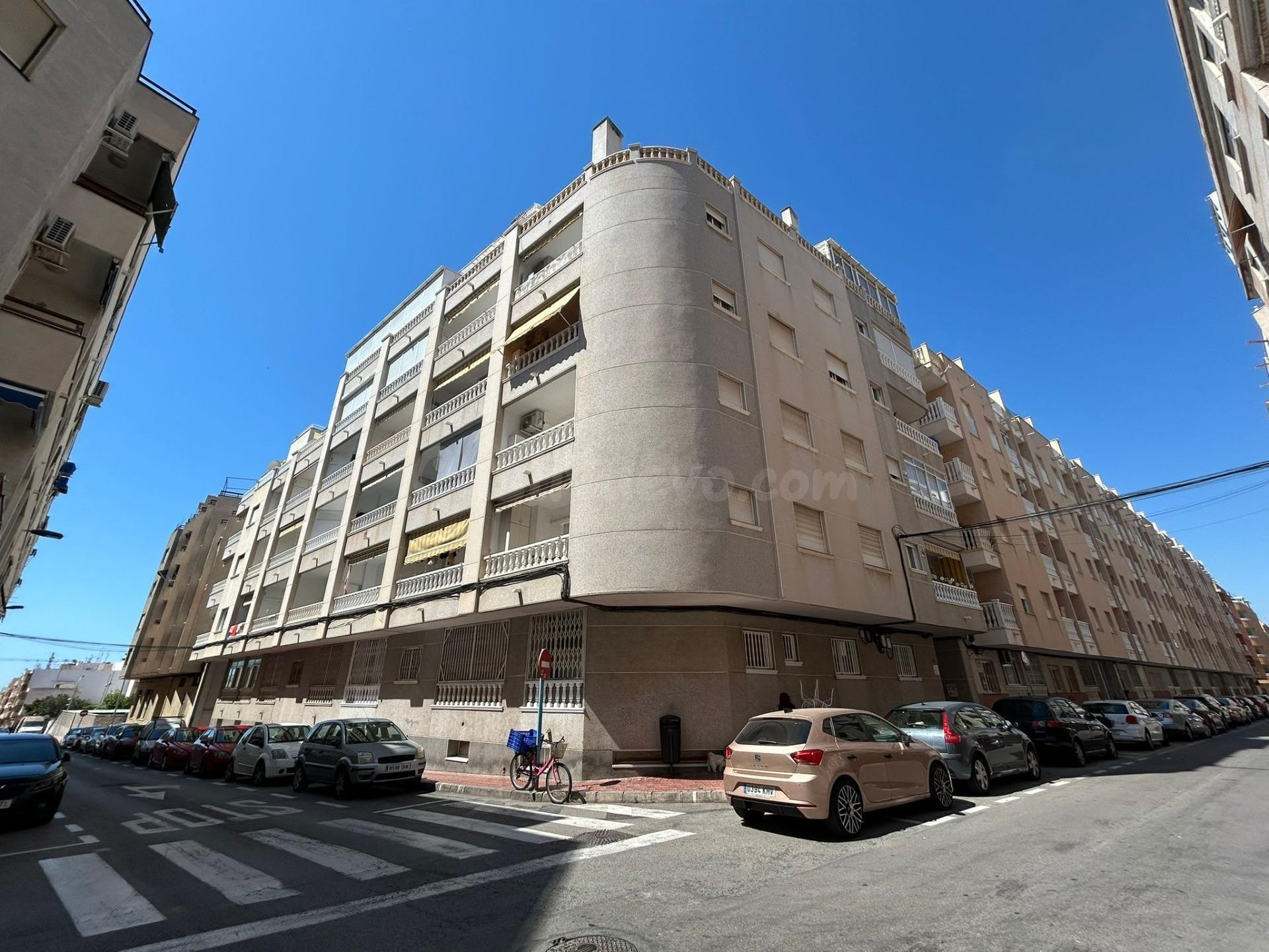 APARTAMENTO DE 2 DORMITORIOS 1 BAÑO EN TORREVIEJA ( ALICANTE - foto 3
