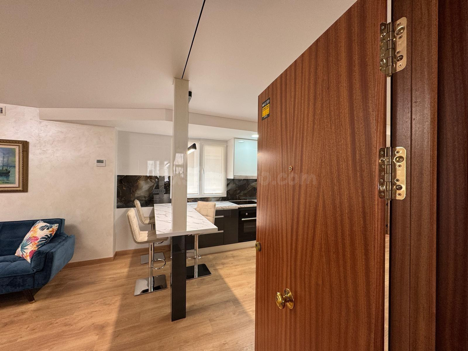 REFORMADO APARTAMENTO DE 108 M2. 3 DORM. 2 BAÑOS. CON TRASTE - foto 4