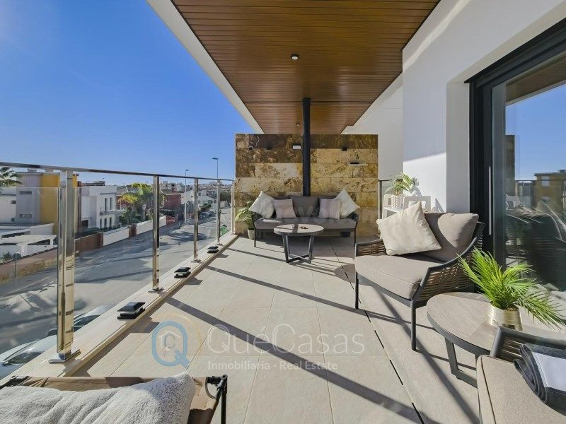 APARTAMENTO DE 2 DORMITORIOS Y 2 BAÑOS EN LA ZENIA (ORIHUELA COSTA)
