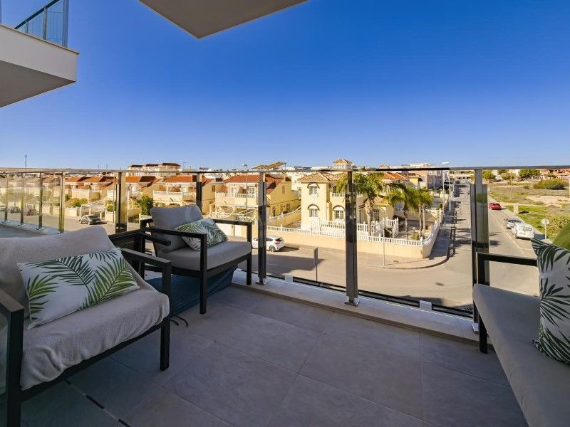 APARTAMENTO DE 2 DORMITORIOS Y 2 BAÑOS EN LA ZENIA (ORIHUELA - foto 4
