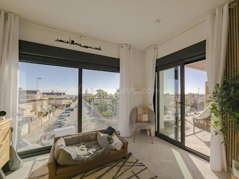 APARTAMENTO DE 2 DORMITORIOS Y 2 BAÑOS EN LA ZENIA (ORIHUELA - foto 5