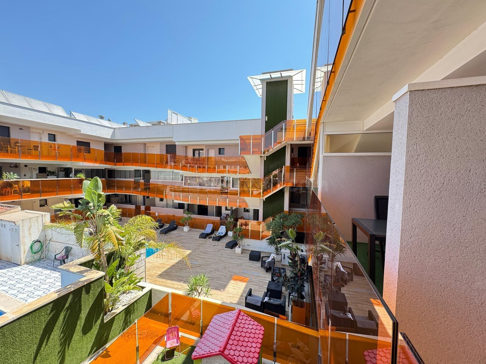 APARTAMENTO EN TORREVIEJA DE 158 M2 CON GARAJE INCLUIDO. 3 D - foto 2