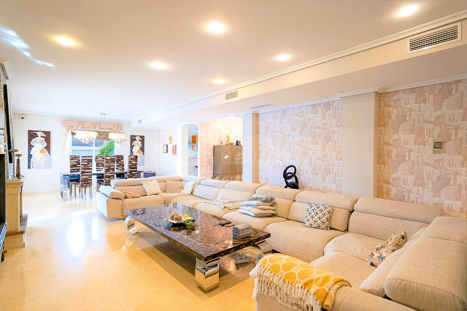 VILLA DE 5 DORMITORIOS CON PISCINA EN LA MATA TORREVIEJA (AL - foto 5