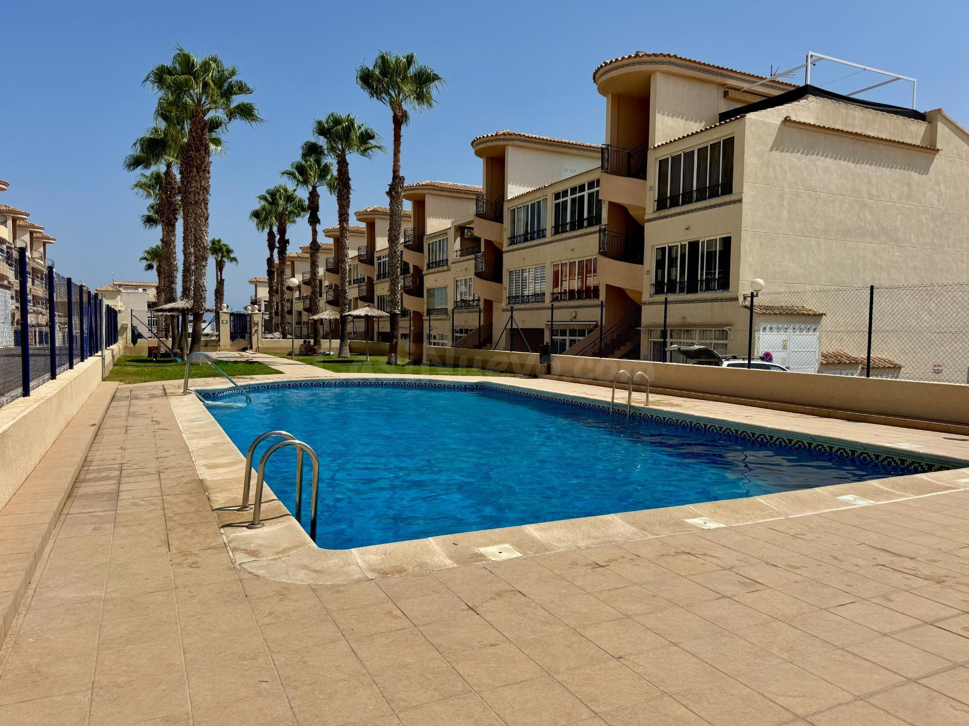 Apartamento de 2 dormitorios 1 baños en Punta Prima (Orihuel - foto 3