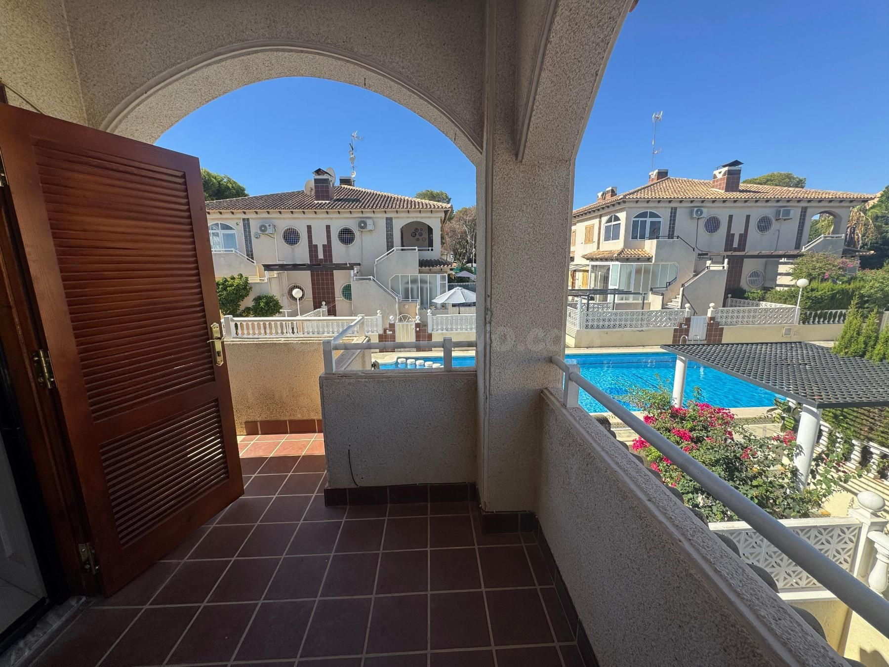¡Tu Bungalow Ideal en Torrevieja por solo 164.500 €!