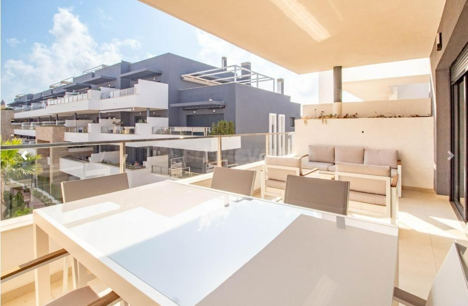 ¡Tu Refugio Soñado! Apartamento de 2 Dormitorios y 2 Baños e - foto 3