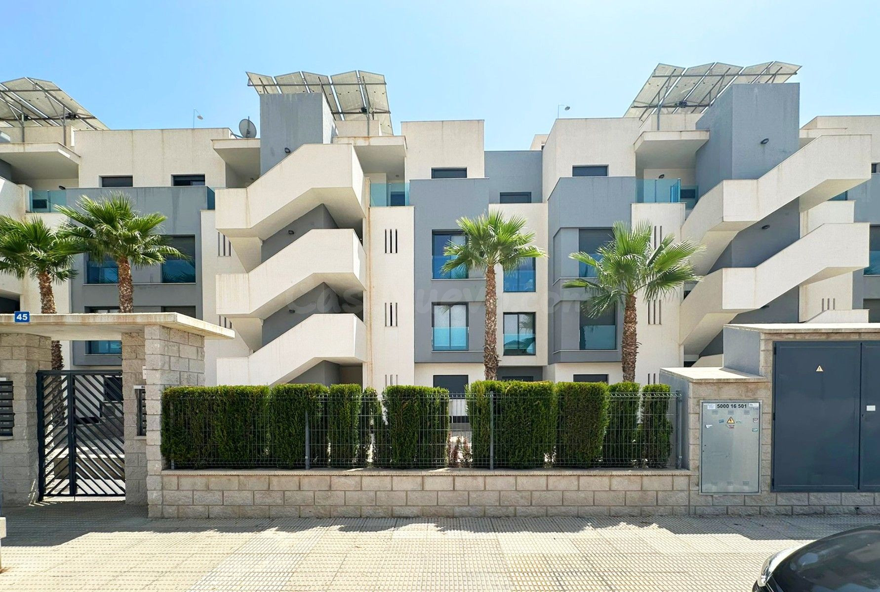 Apartamento de 3 dormitorios 2 baños ¡Descubre el Paraíso en - foto 3