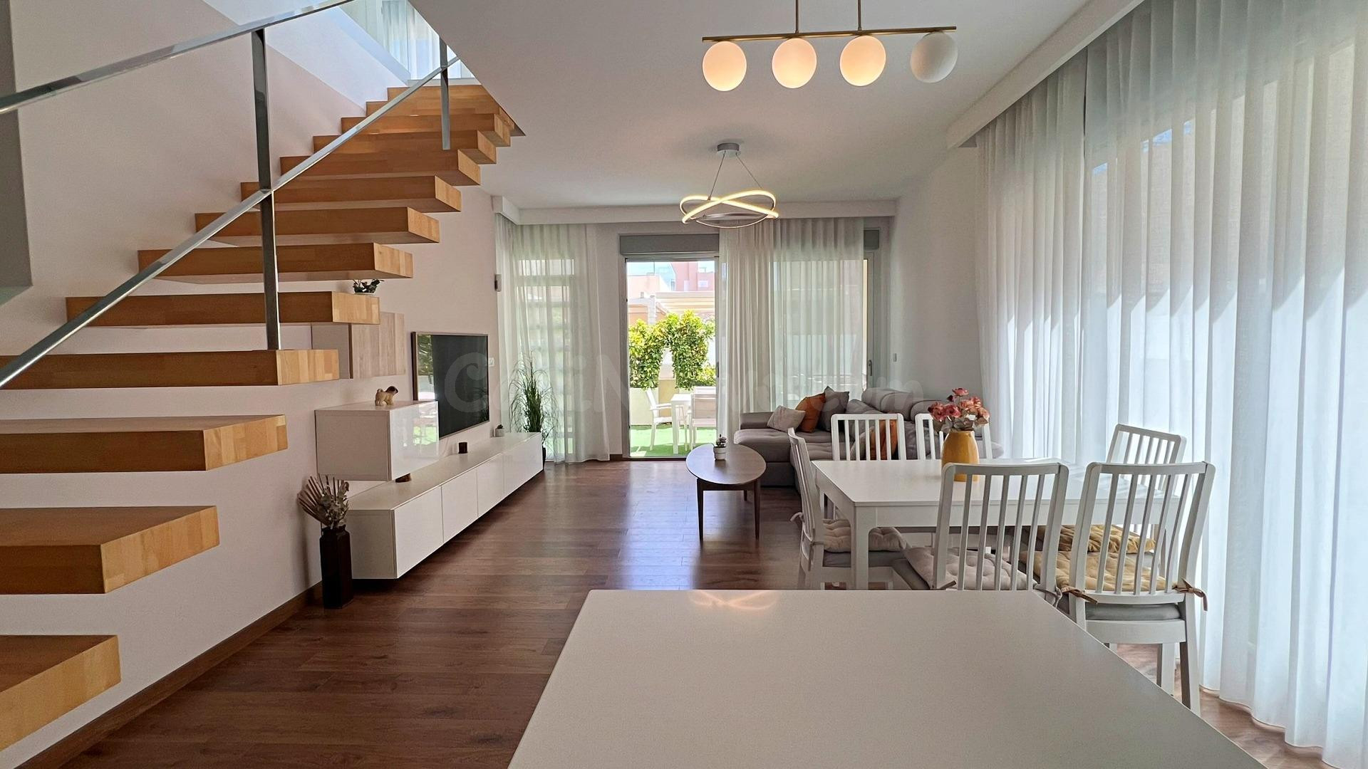 VILLA DE 3 DORMITORIOS 3 BAÑOS EN MIL PALMERAS (ORIHUELA COS - foto 2