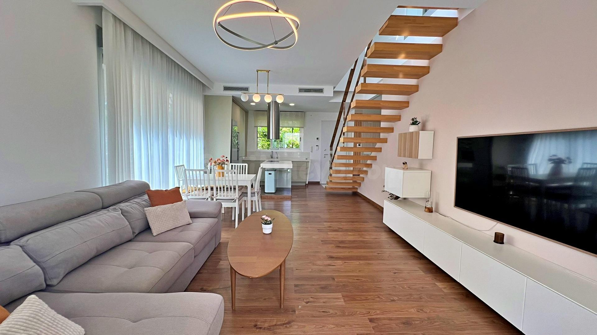 VILLA DE 3 DORMITORIOS 3 BAÑOS EN MIL PALMERAS (ORIHUELA COS - foto 4