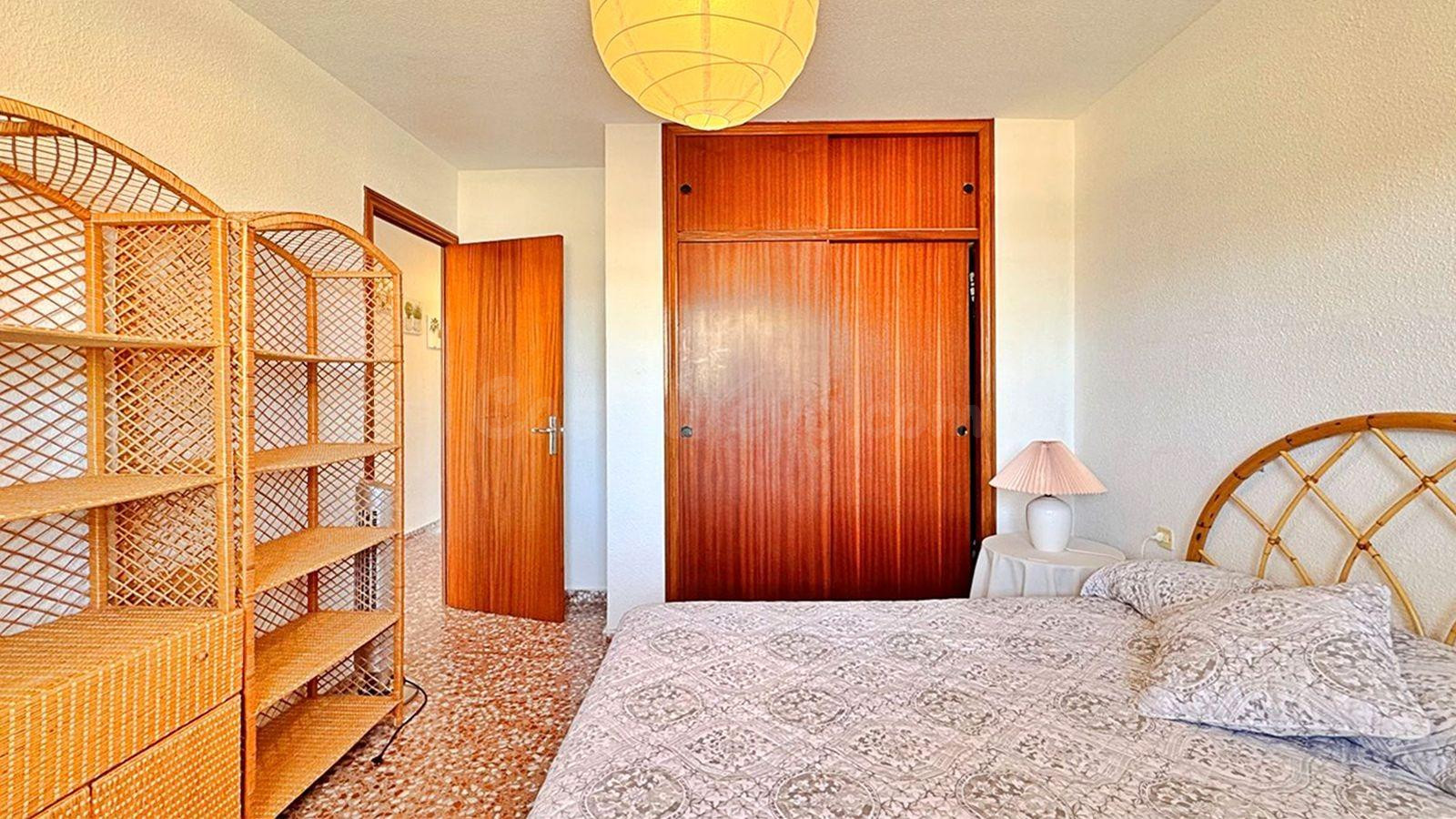 APARTAMENTO DE 1 DORMITORIO CON VISTAS AL MAR Y A LA PISCINA - foto 5