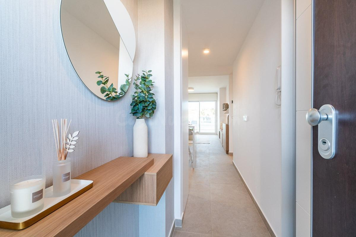 APARTAMENTO DE 2 DORMITORIOS, 2 BAÑOS, GARAJE Y PISCINA EN P - foto 2