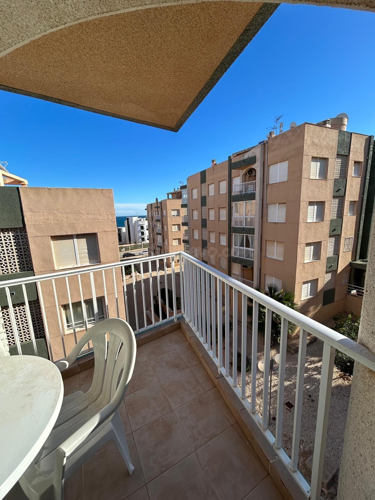 Apartamento de 2 dormitorios 1 baño 🔥 ¡Oportunidad única en Cabo Cervera – Torrevieja! 🔥 Precio: 169.000 €