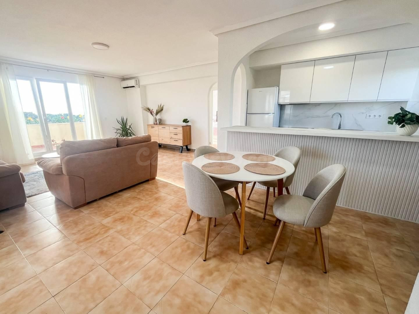 🌅 Exclusivo ático en Punta Prima con amplia terraza y vistas - foto 4