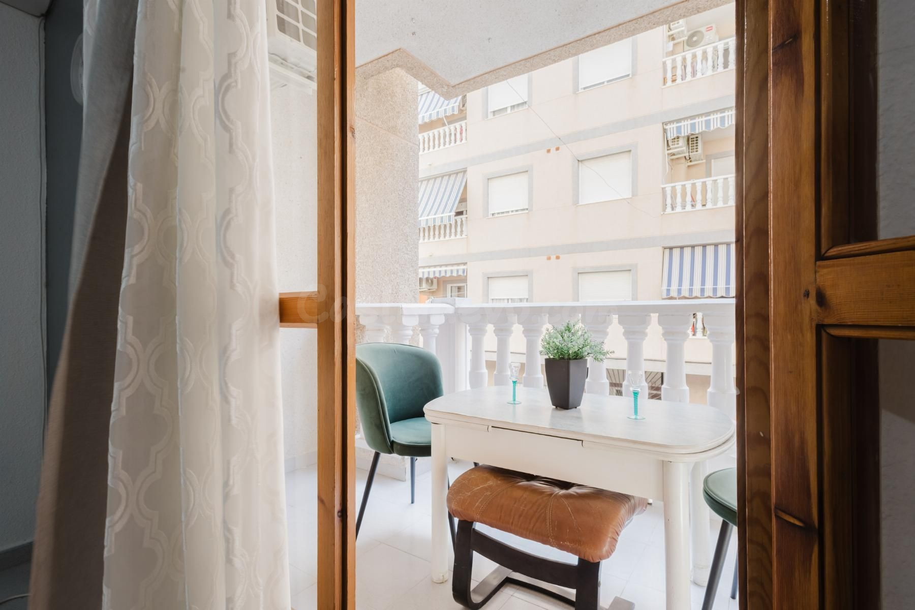 APARTAMENTO DE 2 DORMITORIOS 1 BAÑO EN TORREVIEJA ( ASEQUION )