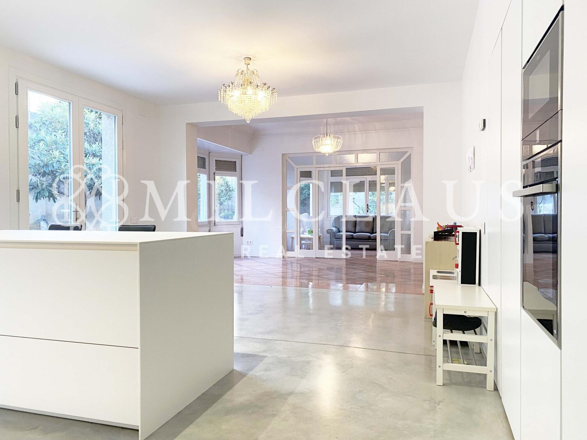 Exclusiva casa señorial en el centro de Terrassa - foto 2