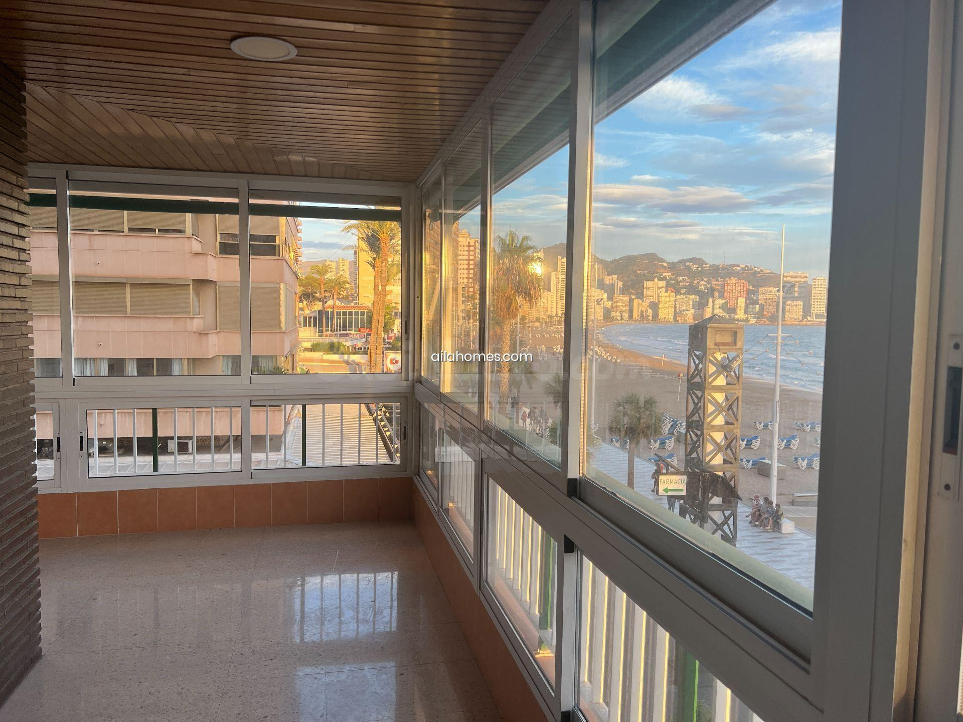 Piso en venta primera Línea Playa Levante - foto 5
