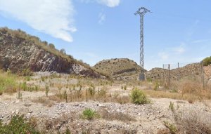 Parcela urbana de 582 m2 en Urbanzización Los Geraneos, Águi - foto 3