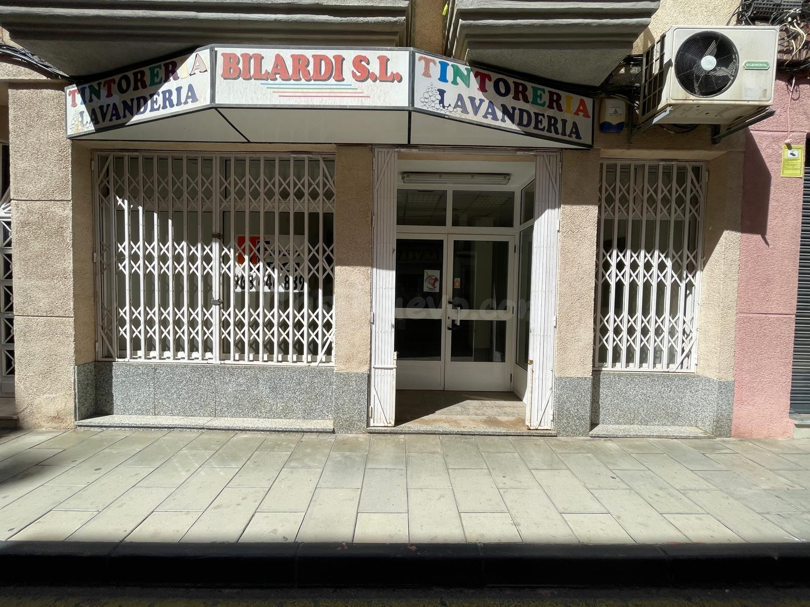 Local céntrico en excelente zona comercial, con mucho paso p