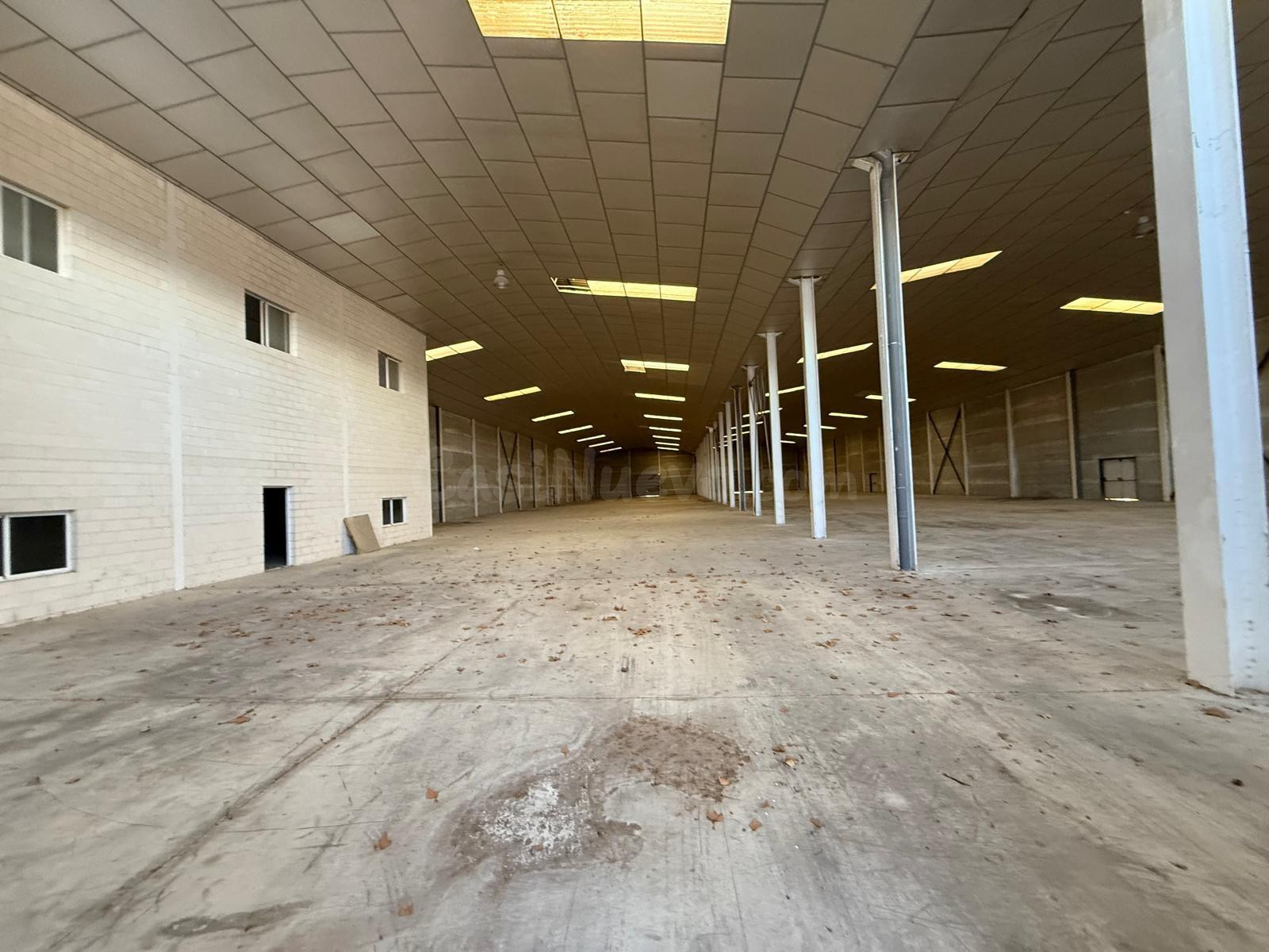 🏭 Nave industrial en venta/alquiler con excelentes caracterí - foto 2