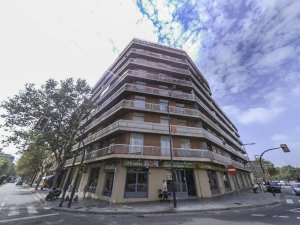 El INMUEBLE SE VENDE CON INQUILINO. EXCLUSIVO INVERSORES - R - foto 2