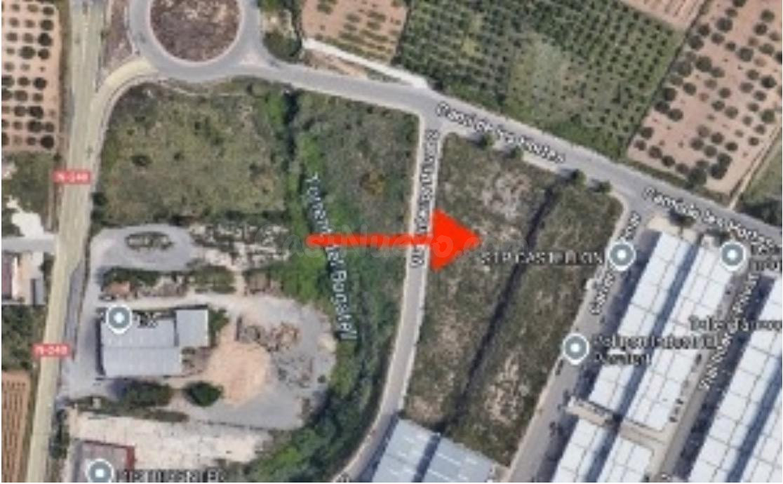 TERRENO INDUSTRIAL EN PERAFORT