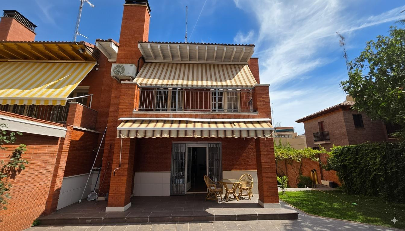 Chalet pareado mejor zona de Guadalajara capital - foto 3
