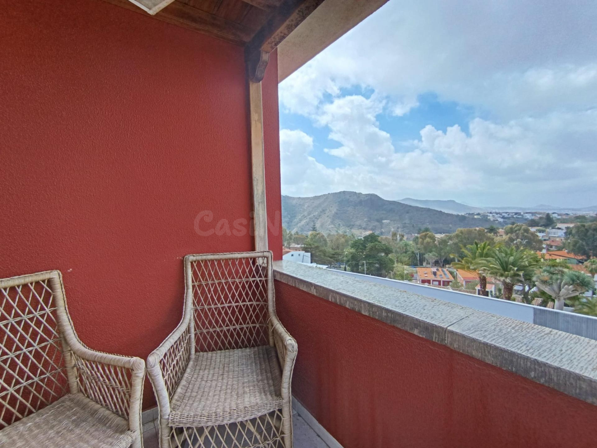 Chalet pareado con vistas en Monteluz