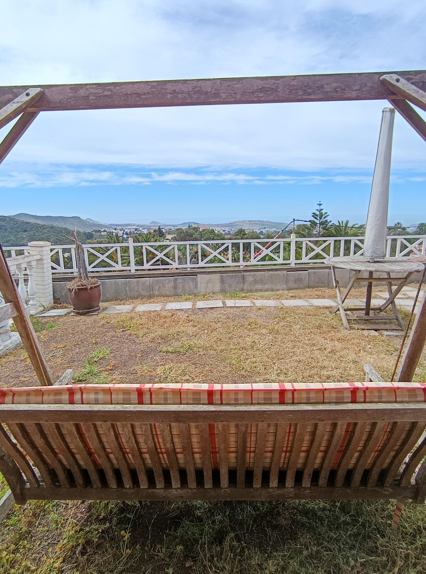 Chalet pareado con vistas en Monteluz - foto 3
