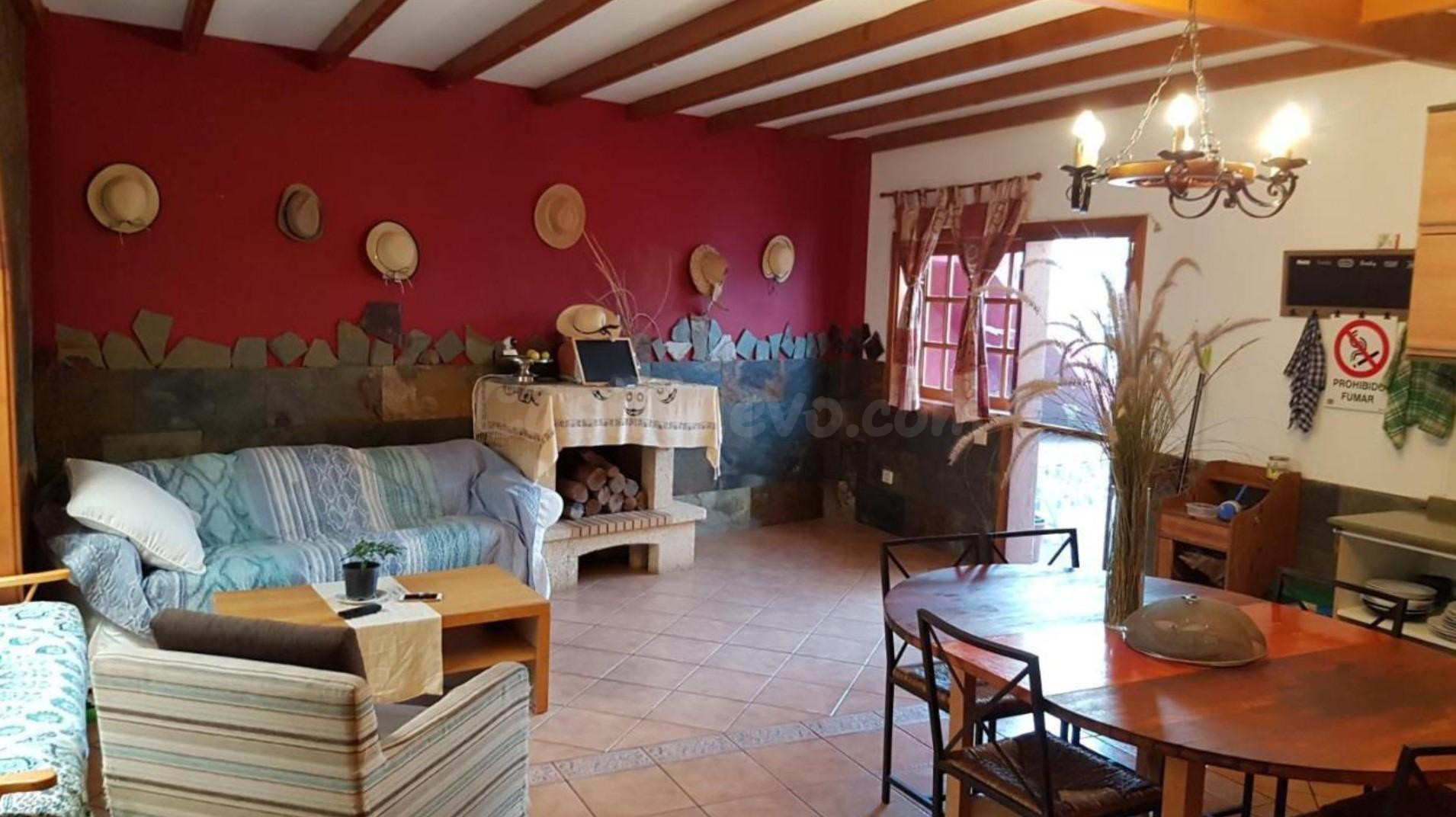 Chalet Pareado en venta en calle Dean Rodríguez Bolaños, 33
