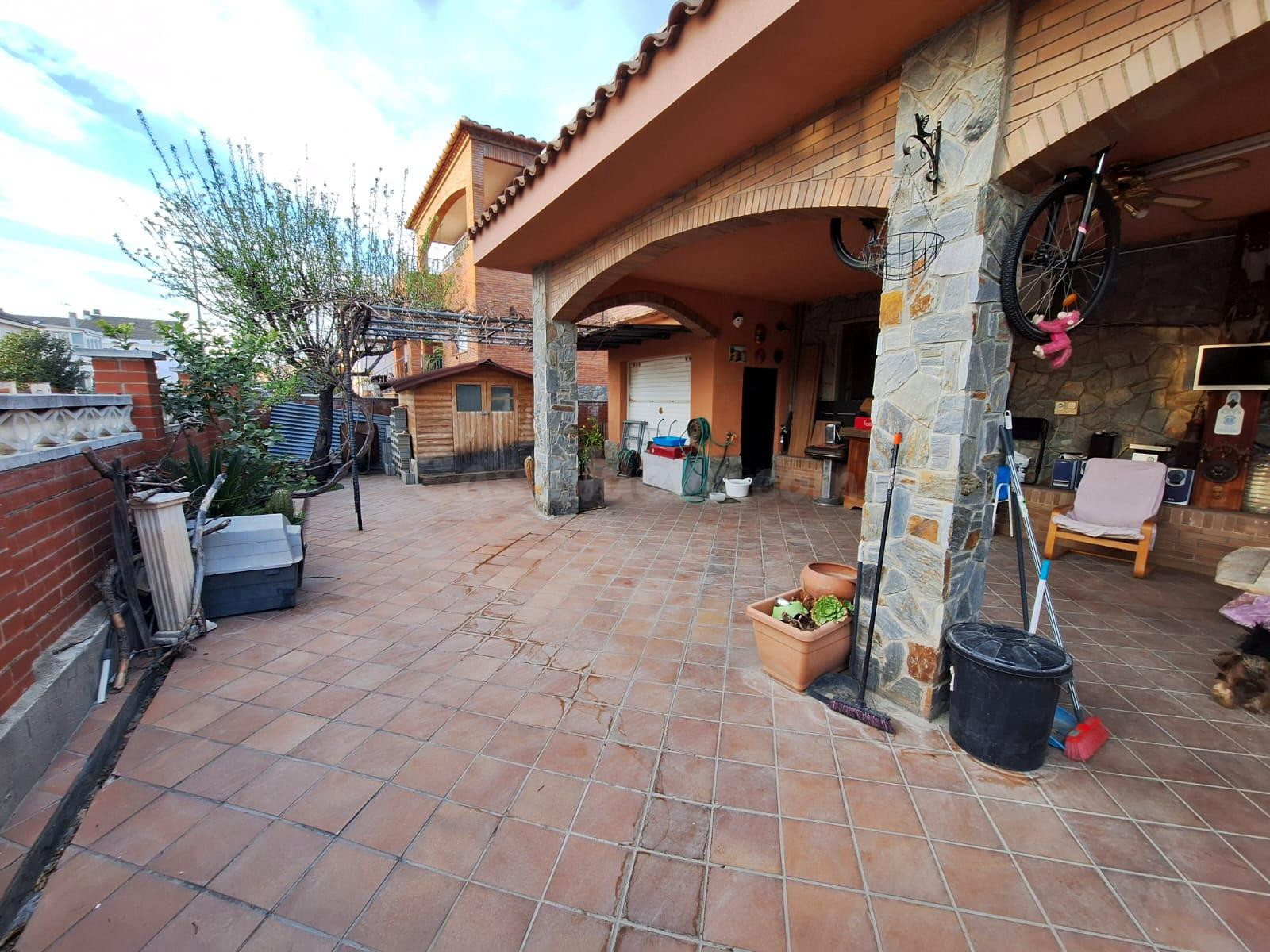 FANTÁSTICA CASA DE 4 VIENTOS CON PISCINA PRIVADA