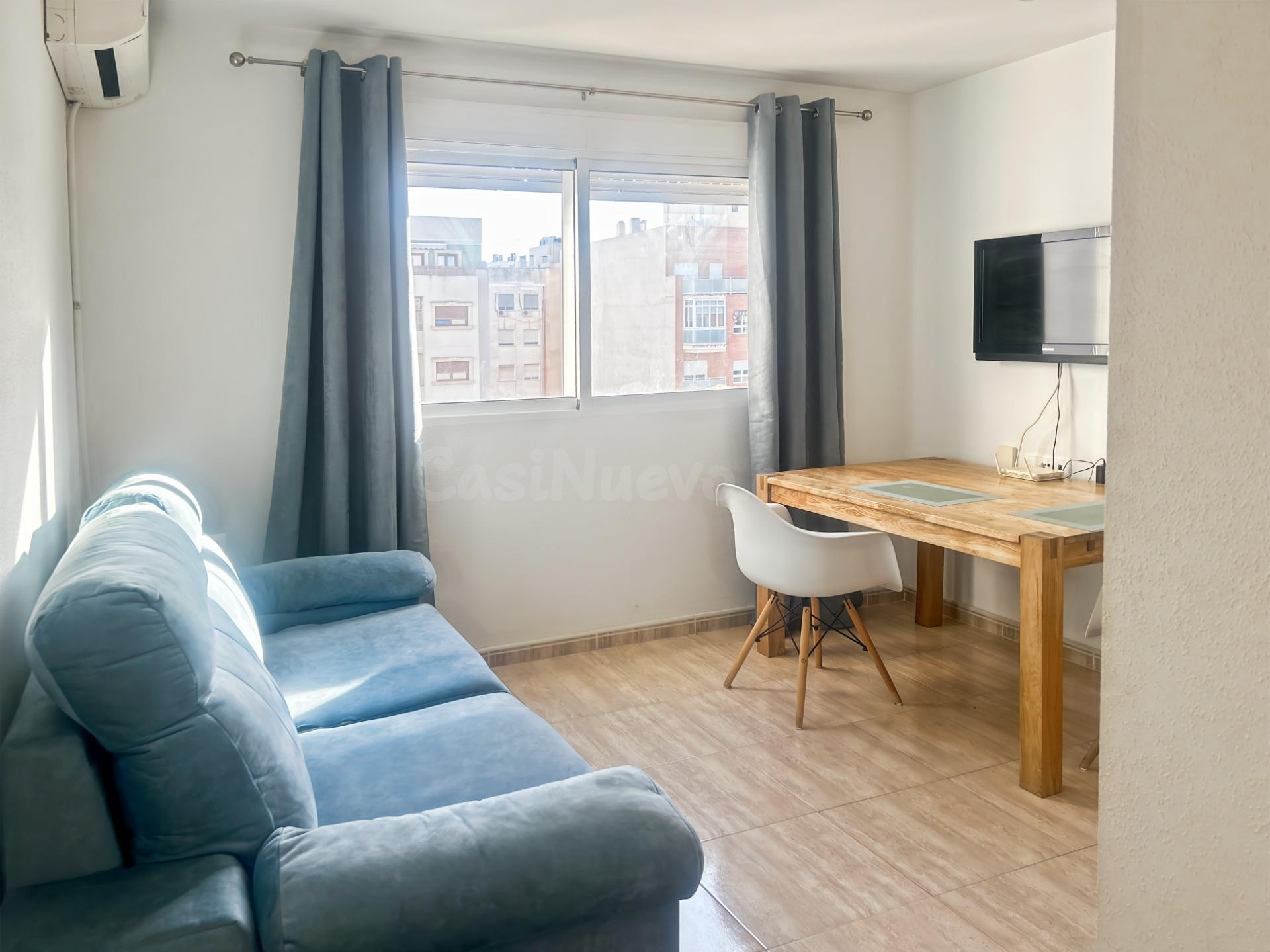 Encantador Apartamento con Piscina Comunitaria en el Centro de Torrevieja