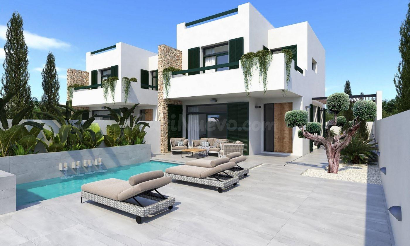 VILLA DE EXCELENTE ubicación COSTA Y GOLF