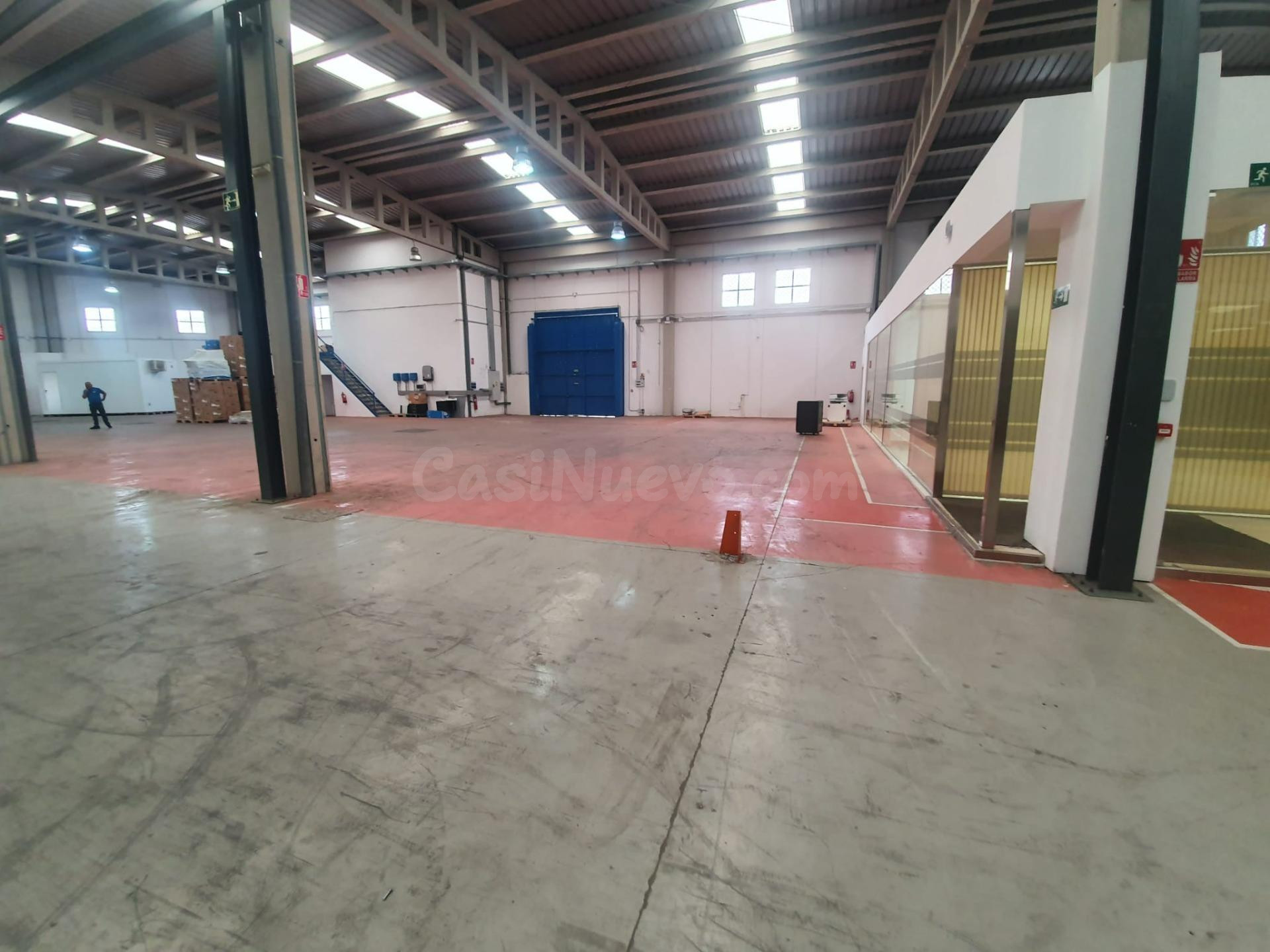 NAVE EN VENTA EN RENTABILIDAD - foto 3