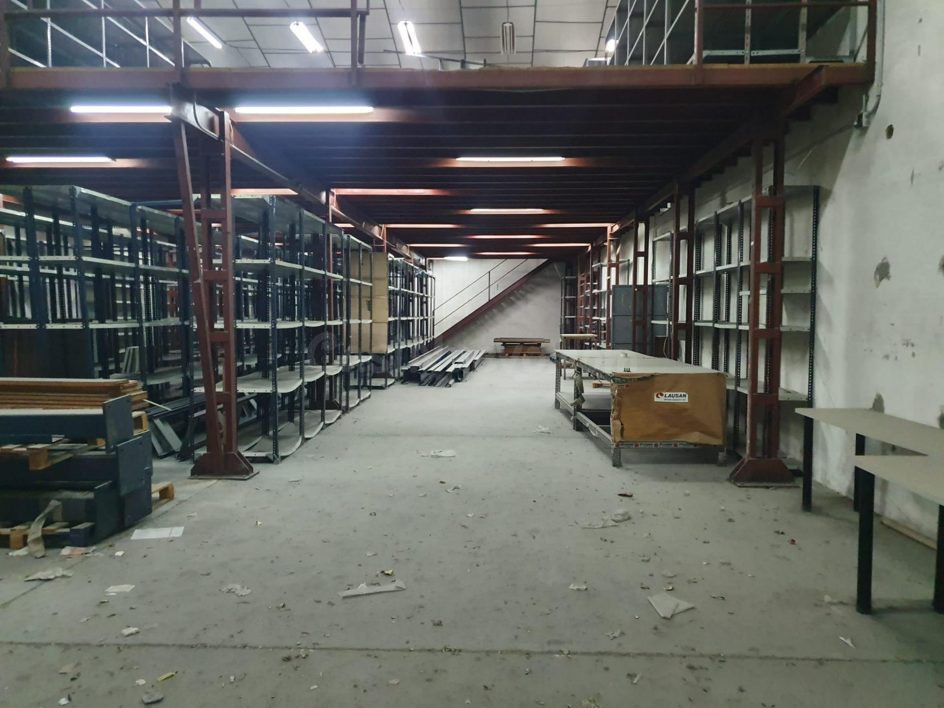 NAVE EN VENTA JUNTO A LA AVENIDA DE HYTASA