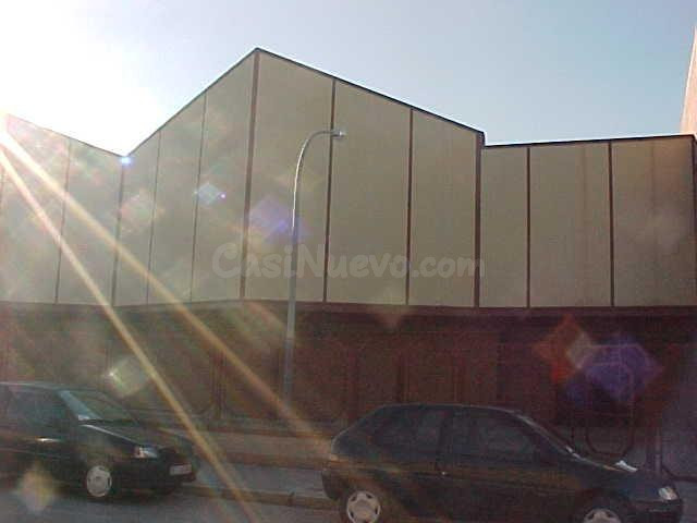 MAGNÍFICA NAVE CON OFICINAS - foto 2