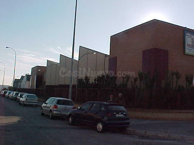MAGNÍFICA NAVE CON OFICINAS - foto 3