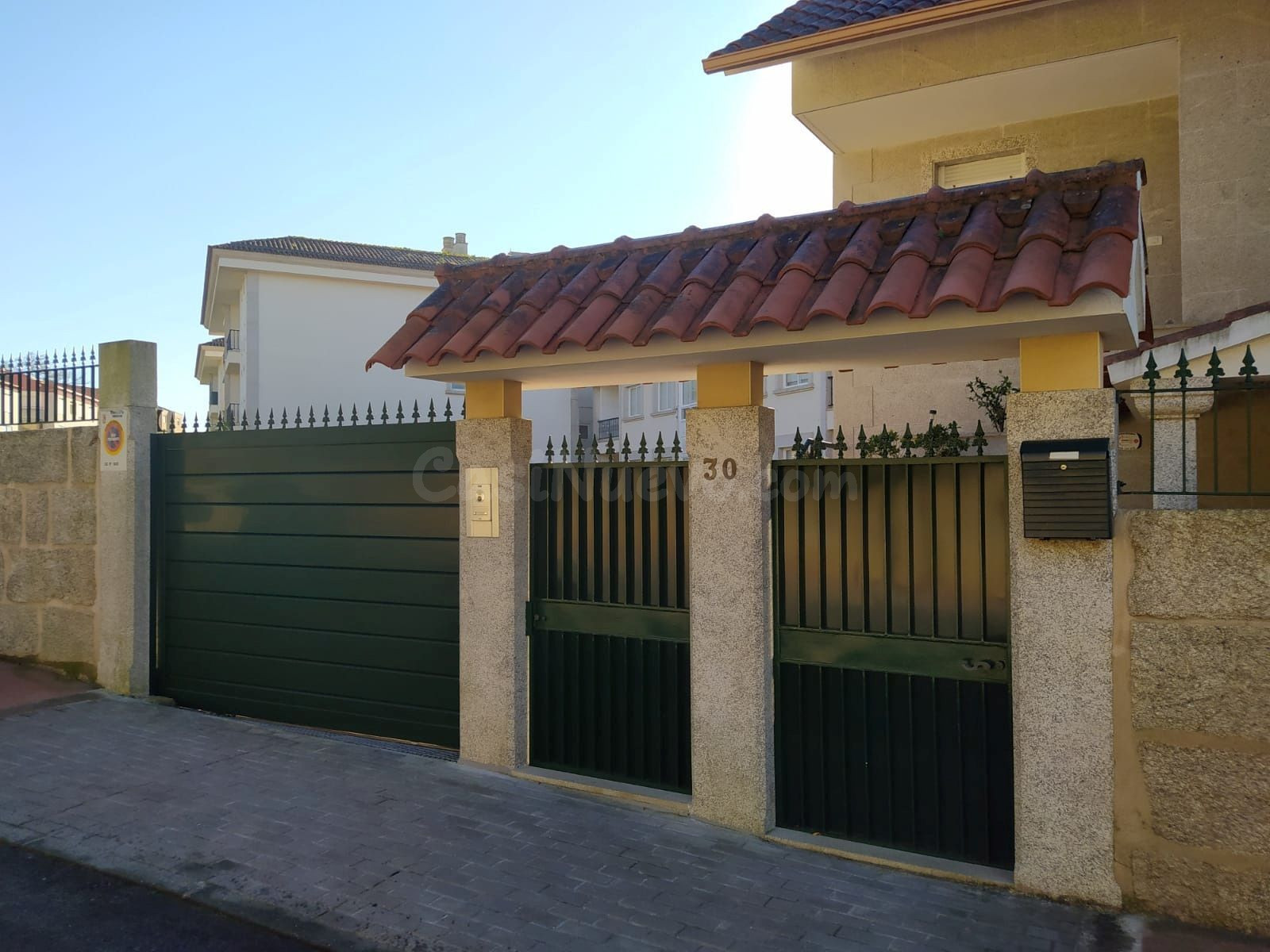 Se vende bonito chalet en Panxón