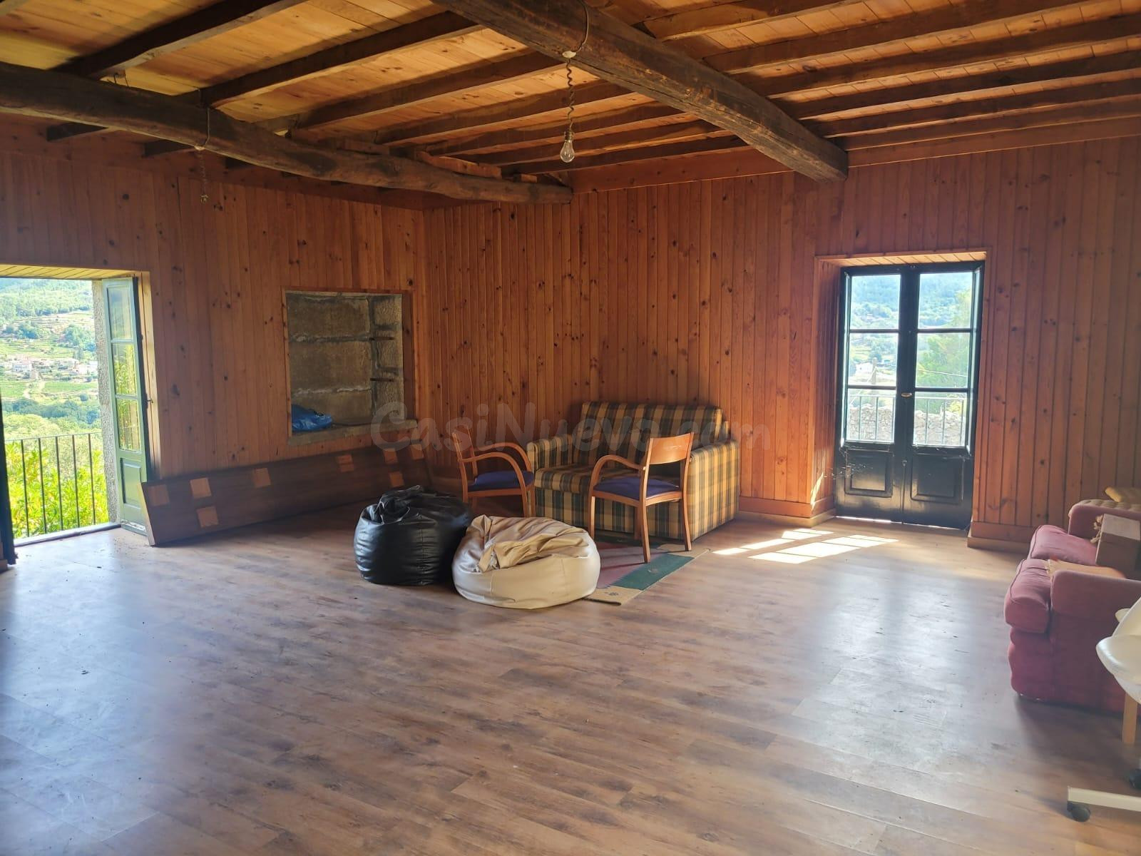 Casa con viÑ±edo en el Ribeiro: refugio de lujo ðð¡