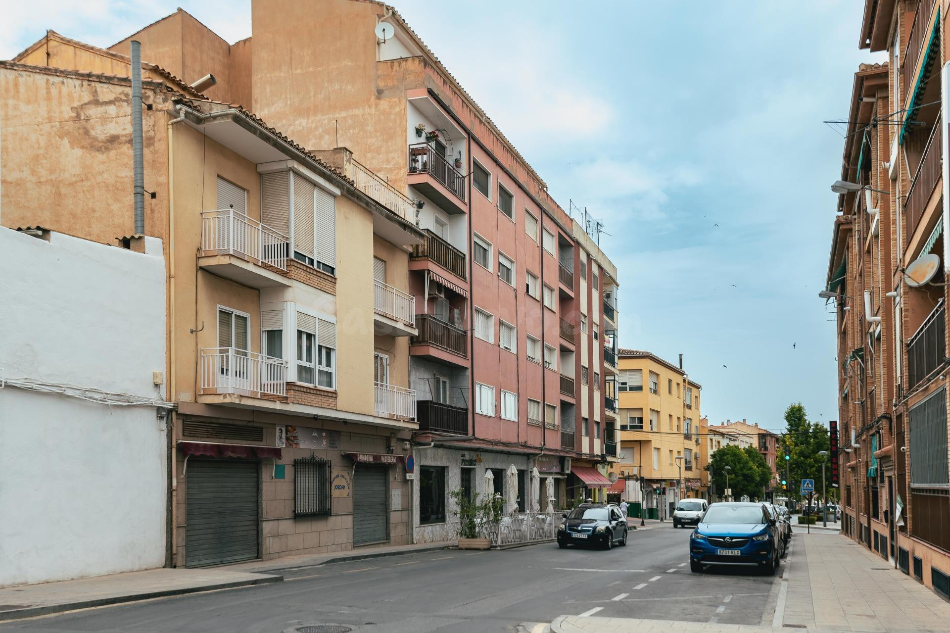 SE VENDE PISO EN BAZA