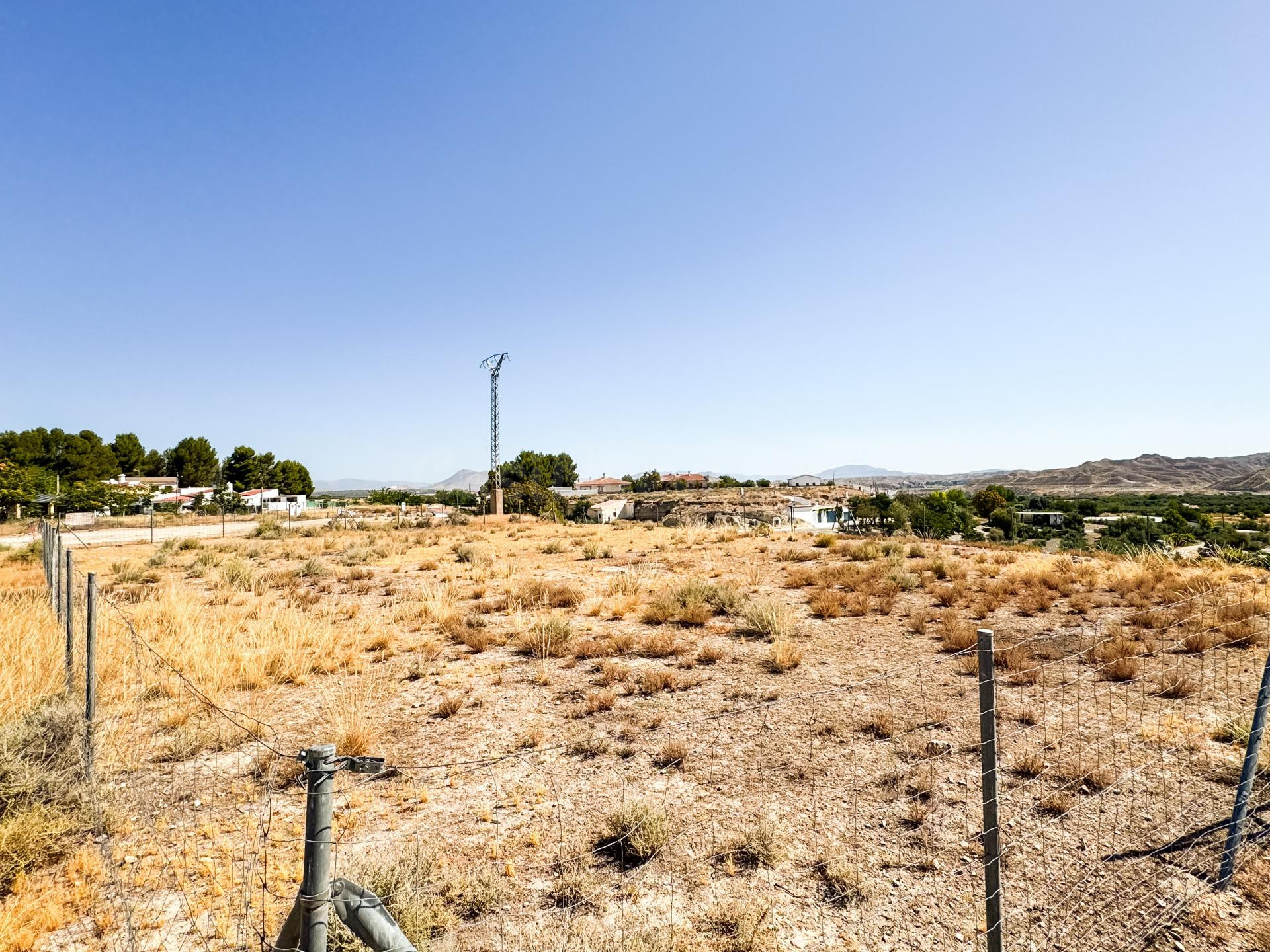SE VENDE SOLAR EN LOS OLIVOS, CASTILLÉJAR (GRANADA) - foto 3