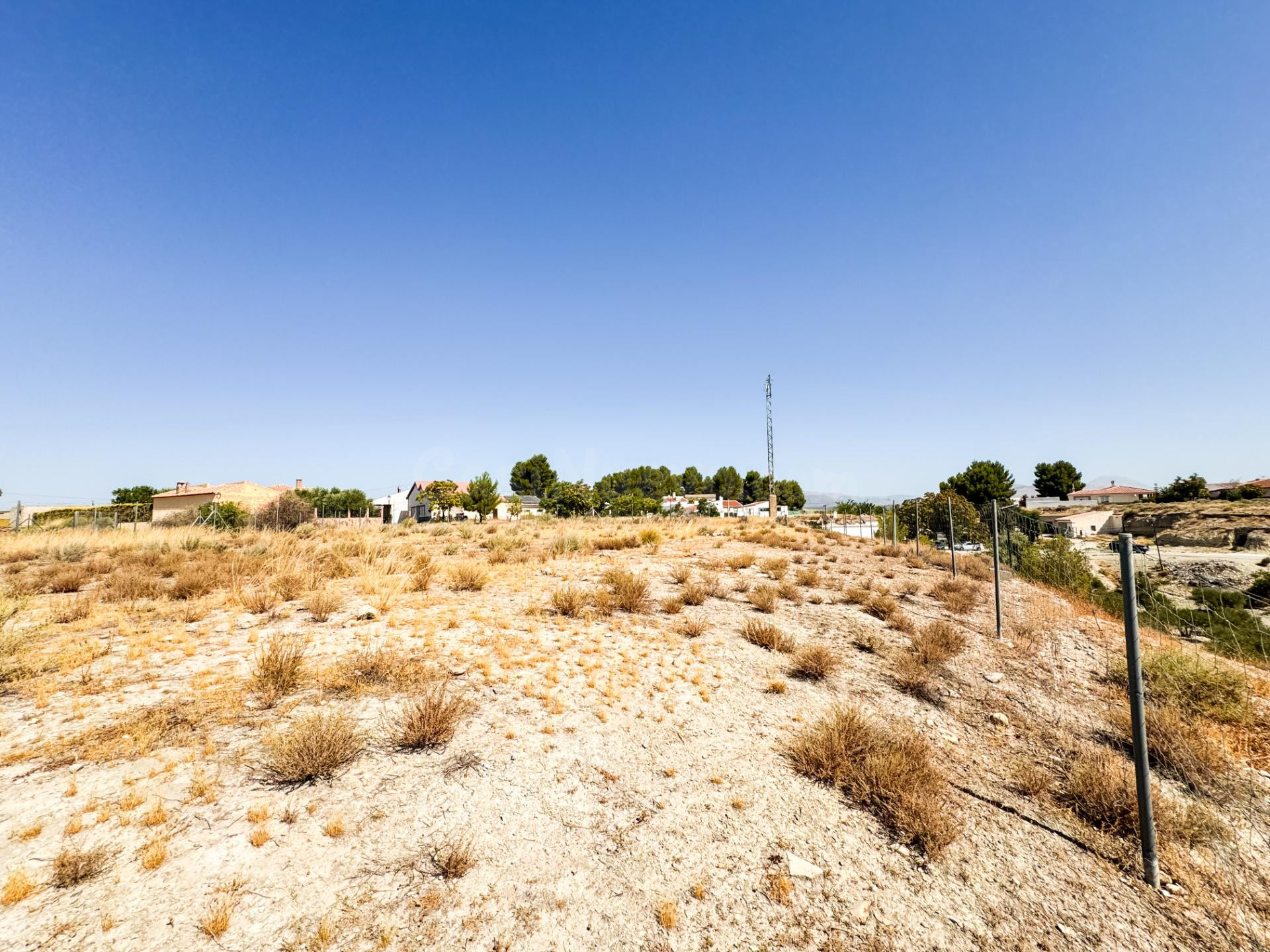 SE VENDE SOLAR EN LOS OLIVOS, CASTILLÉJAR (GRANADA) - foto 4