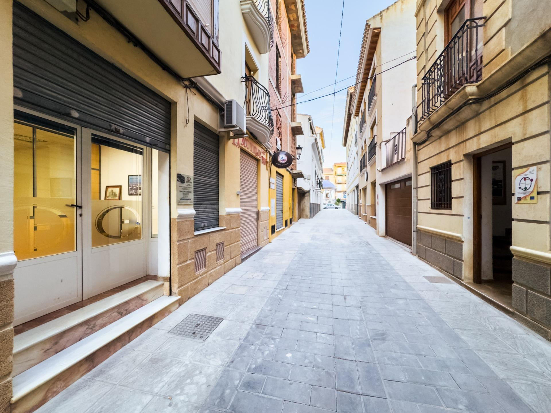 Se vende local comercial en el centro de Huéscar (Granada)