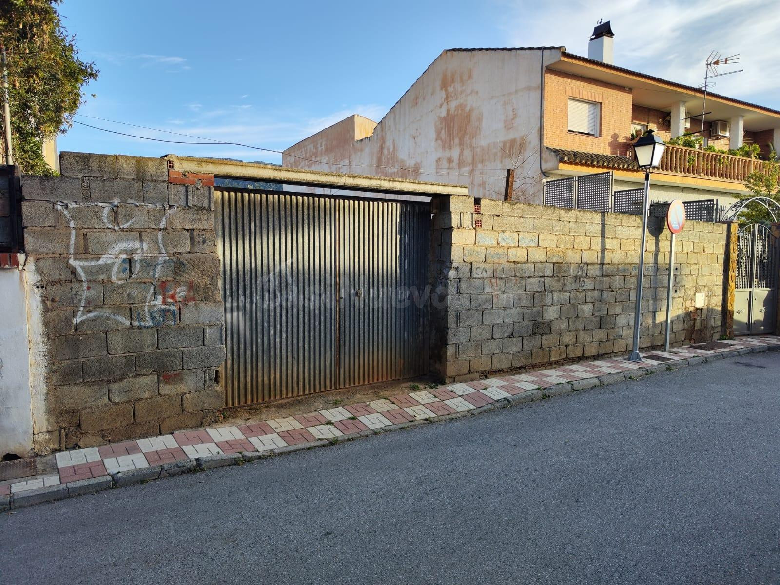 Parcela Urbana en Venta en Dílar – 342 m2 | Excelente Ubicación