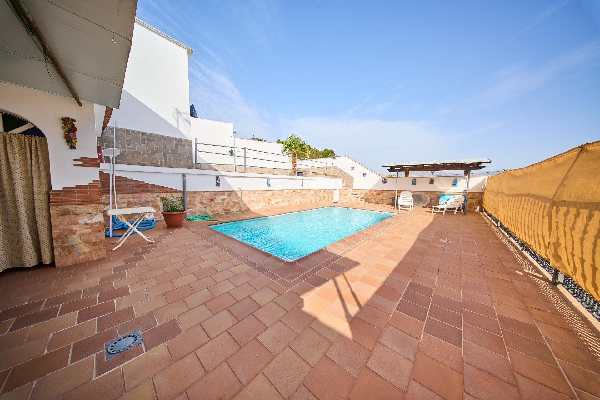 🏡ESPECTACULAR CASA DE 380m2 CON PISCINA PRIVADA, TERRAZA, DOS PATIOS Y DOS COCHERAS