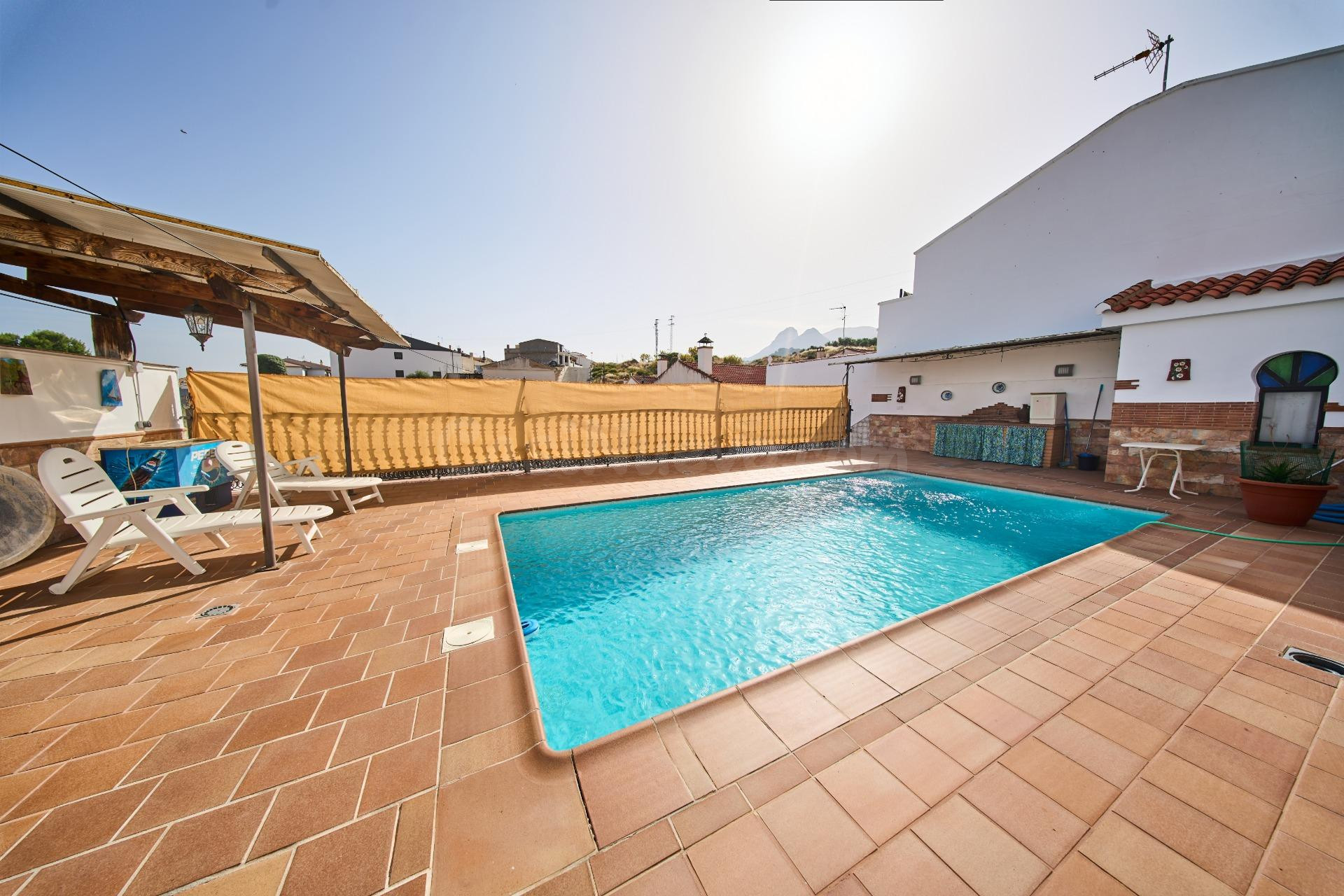 🏡ESPECTACULAR CASA DE 380m2 CON PISCINA PRIVADA, TERRAZA, DO - foto 2