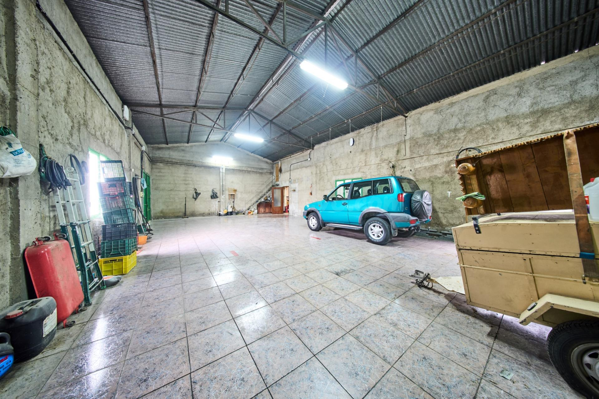 NAVE EN PINOS PUENTE - foto 4