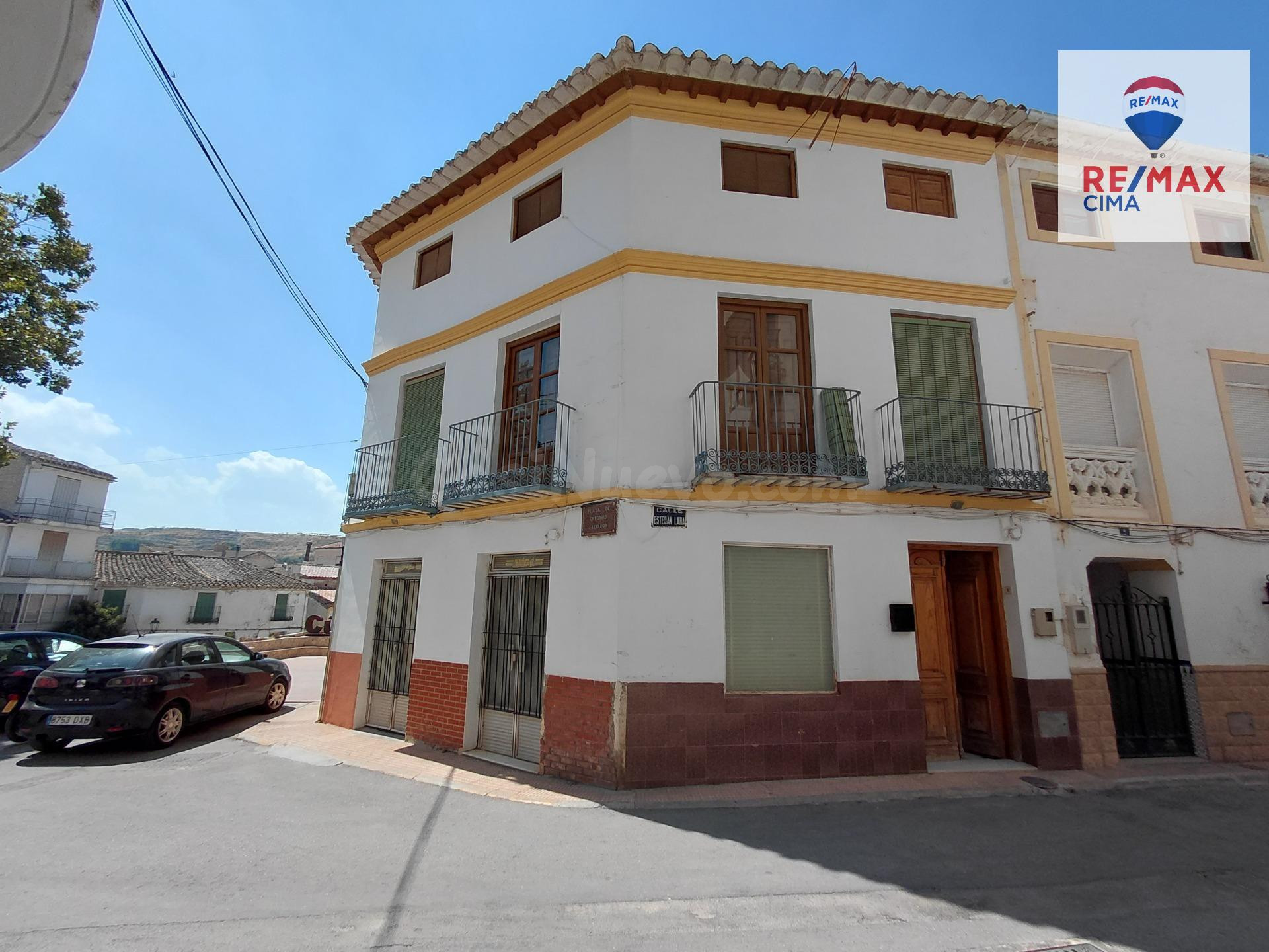 SE VENDE CASA EN PLENO CORAZÓN DE CÚLLAR BAZA
